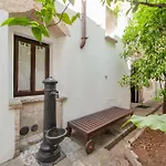 Guesthost - Palazzo Rolli La Stanza Della Libreria גלטונה