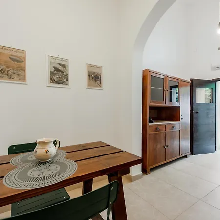 Guesthost - Palazzo Rolli La Stanza Della Libreria Apartmán