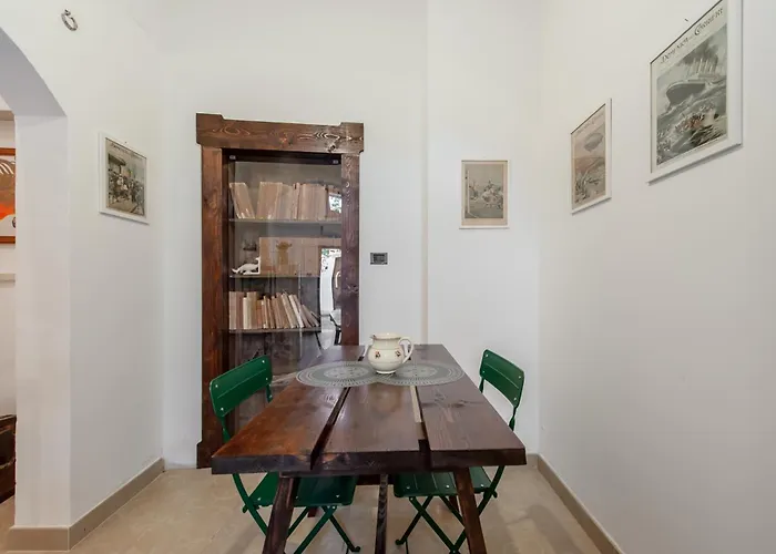 Guesthost - Palazzo Rolli La Stanza Della Libreria